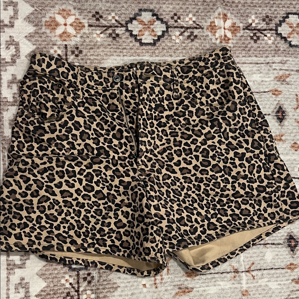 Abercrombie & Fitch Leopard Print Jean Shorts - Tan & Black